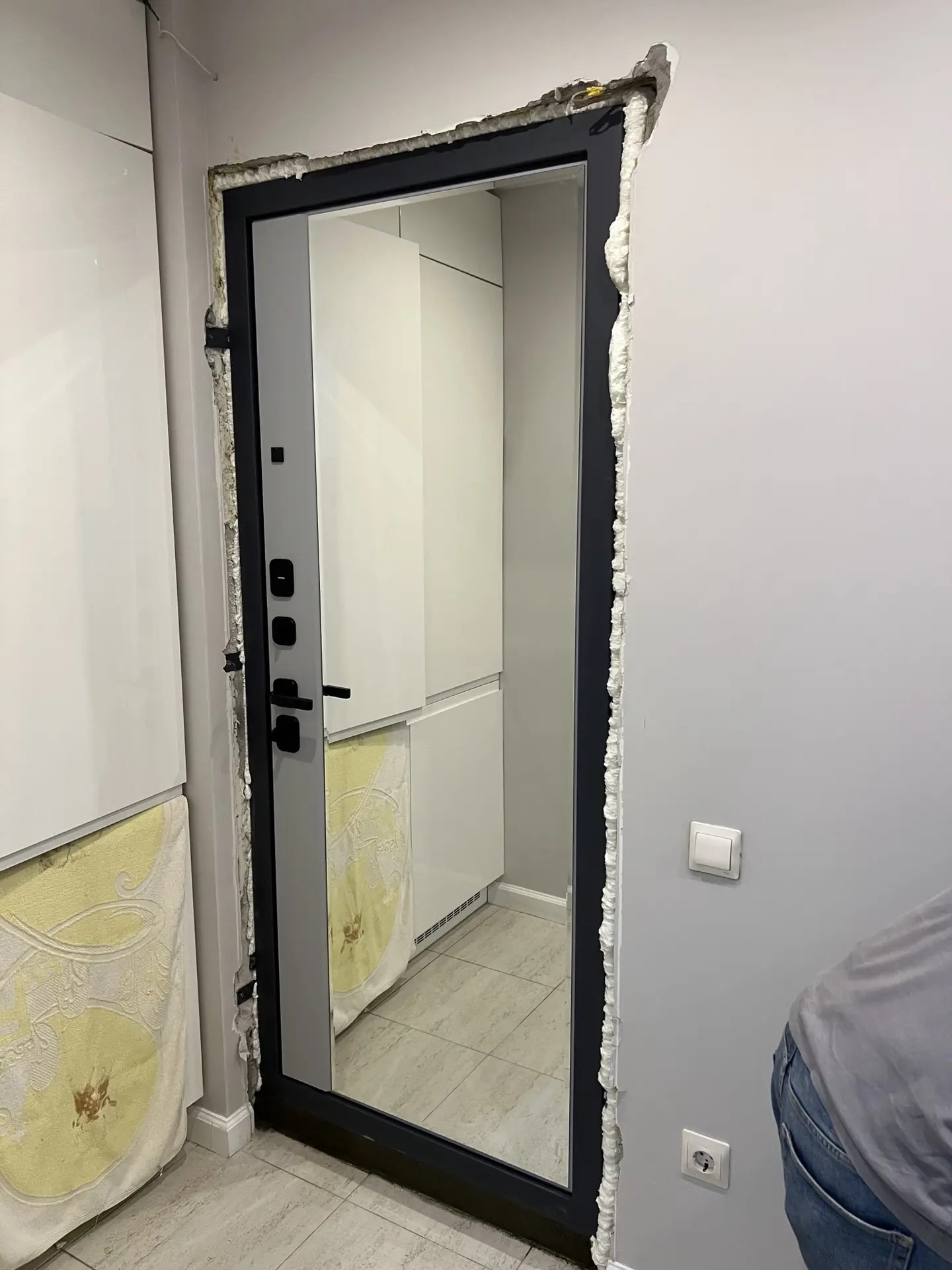 Установка двери Door Strong — работа 32